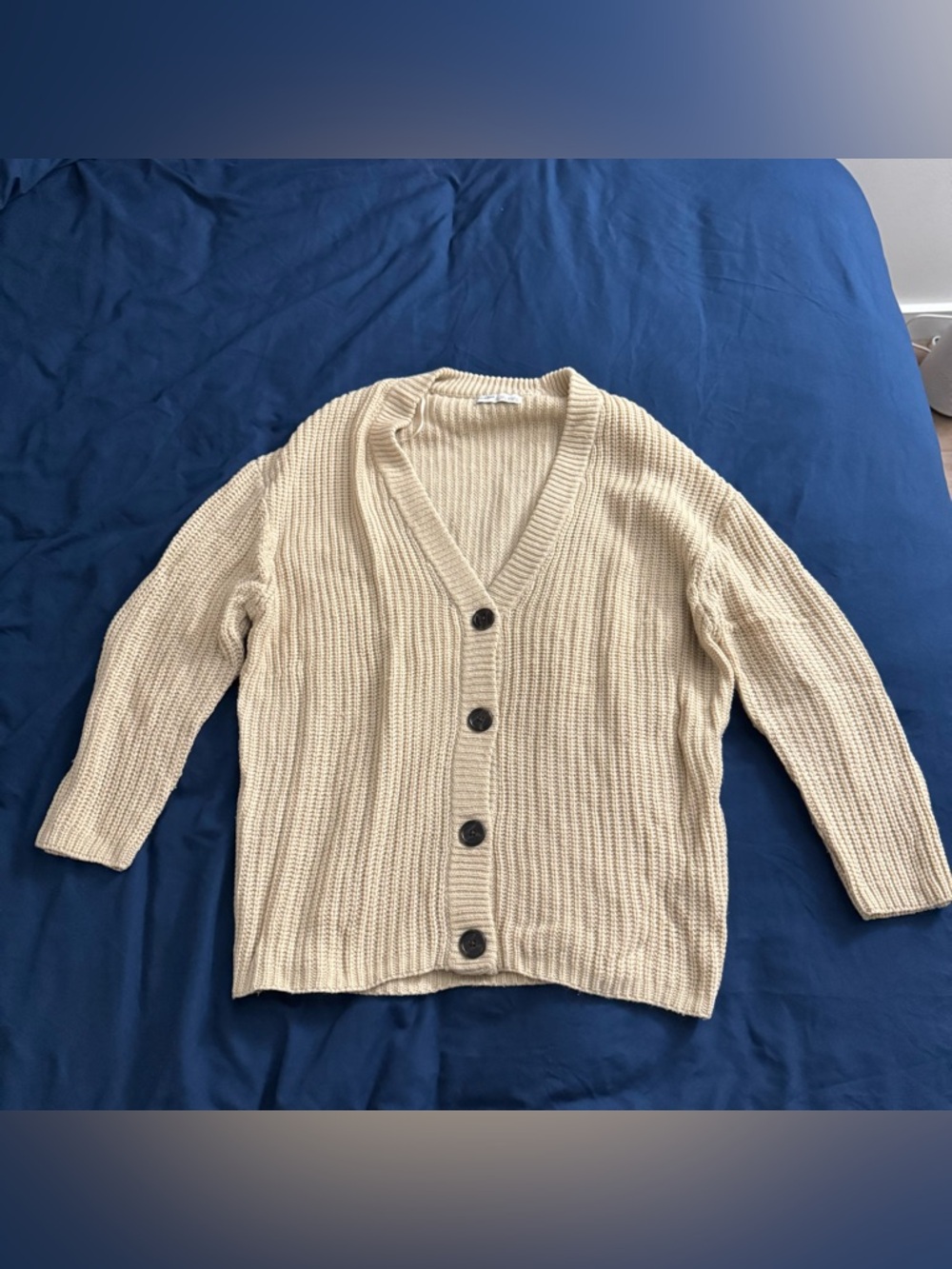 Pull&Bear Beige Chunky V-Neck Button Cardigan